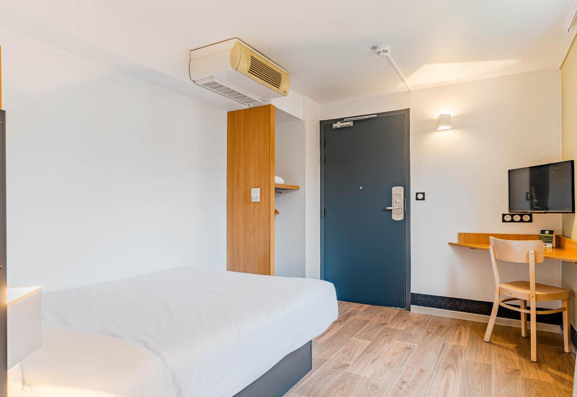 B&B Hotel Poitiers 3 Futuroscope Шассней-дю-Пуату Екстер'єр фото