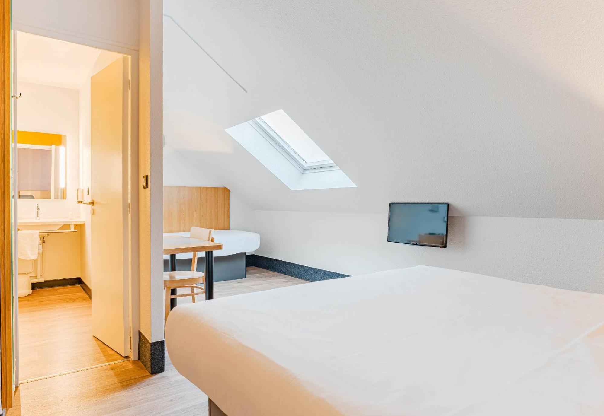 B&B Hotel Poitiers 3 Futuroscope Шассней-дю-Пуату Екстер'єр фото