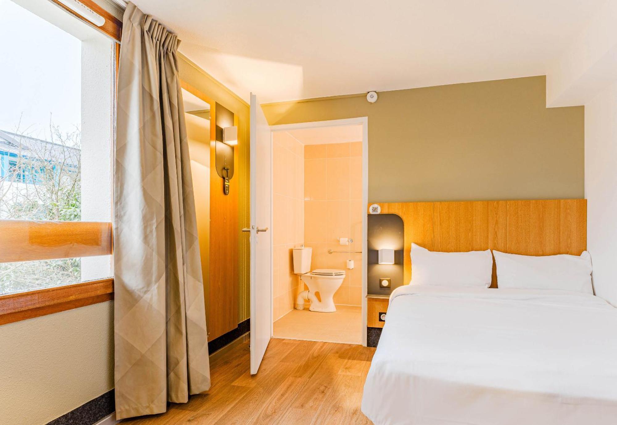 B&B Hotel Poitiers 3 Futuroscope Шассней-дю-Пуату Екстер'єр фото
