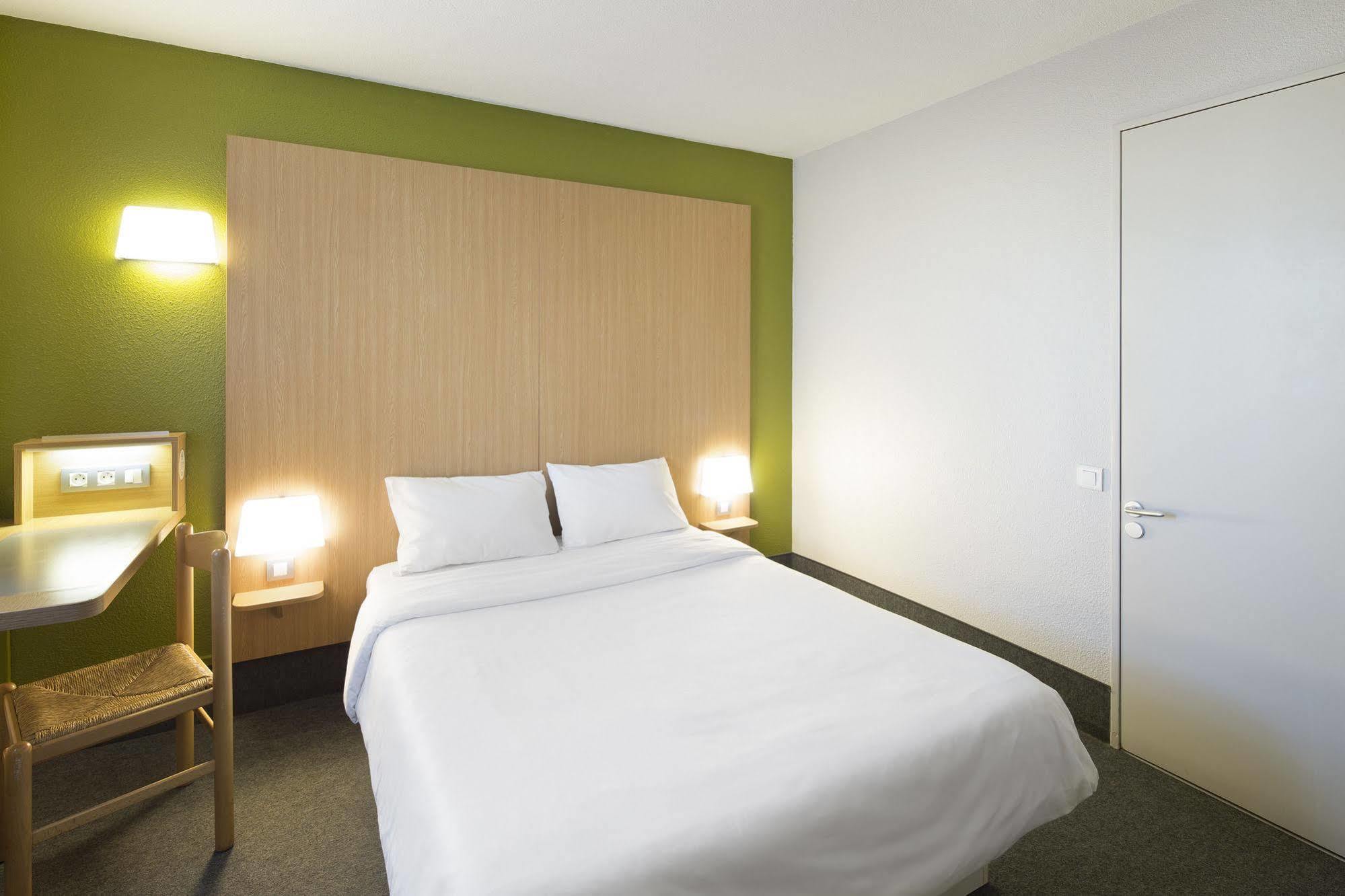 B&B Hotel Poitiers 3 Futuroscope Шассней-дю-Пуату Екстер'єр фото