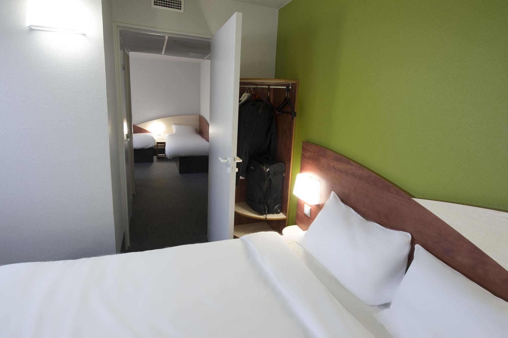 B&B Hotel Poitiers 3 Futuroscope Шассней-дю-Пуату Екстер'єр фото